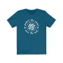 Cargar imagen en el visor de la galería, Bluhumun Protect The Coral Save The Reef Unisex Short Sleeve T-Shirt
